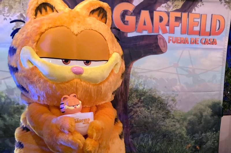 Presentan palomera de Garfield rumbo al estreno de su película animada