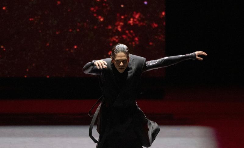 Isaac Hernández estrena “Mere Mortals” con San Francisco Ballet