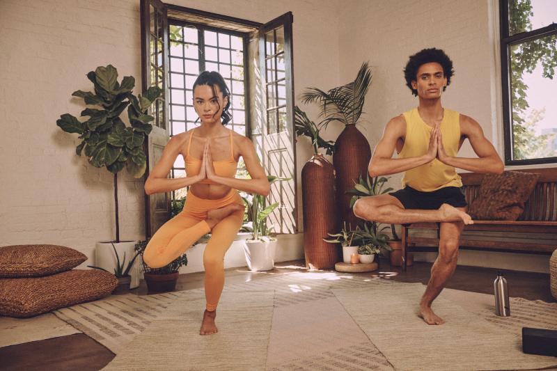 Llega la colección ideal de yoga para lograr el equilibrio perfecto