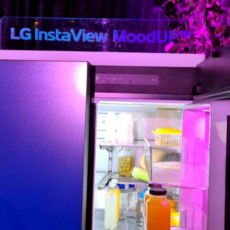 InstaView MoodUP: El refrigerador que vibra con tu estado de ánimo