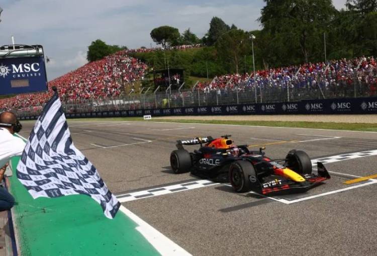 Verstappen consigue la Pole para ganar en el GP de Emilia-Romaña