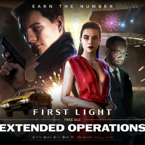 Arte promocional oficial del DLC Extended Operations para 007 First Light. En la parte superior aparece el rostro del Agente James Bond sosteniendo una pistola junto al personaje femenino con vestido rojo en primer plano y un hombre con anteojos en el fondo. En la parte inferior izquierda se observa el automóvil deportivo Aston Martin amarillo en movimiento. En el centro destaca el título del juego y el texto "FREE DLC EXTENDED OPERATIONS".   