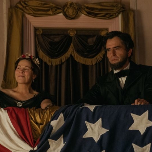 Dramatización de Abraham Lincoln sentado en el palco del Teatro Ford