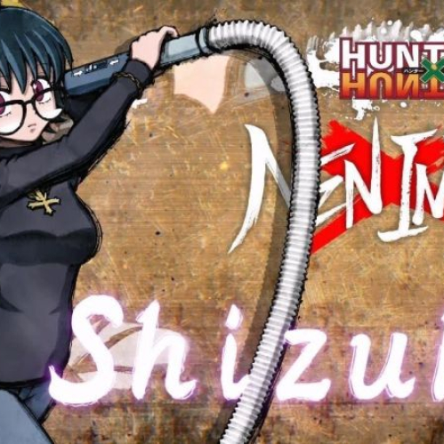 Personaje de estilo anime sosteniendo un arma tipo aspiradora en un entorno estilizado con tonos marrones y composición dinámica.