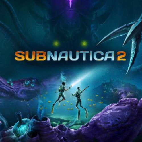Dos figuras submarinas avanzan entre fauna luminosa mientras una criatura gigante se oculta en la profundidad.