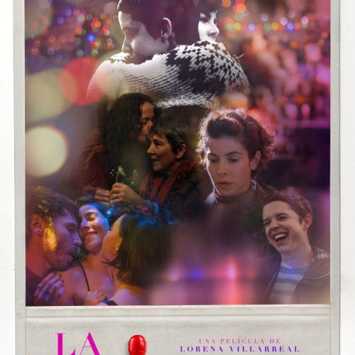 Composición con varias escenas íntimas entre personajes femeninos.