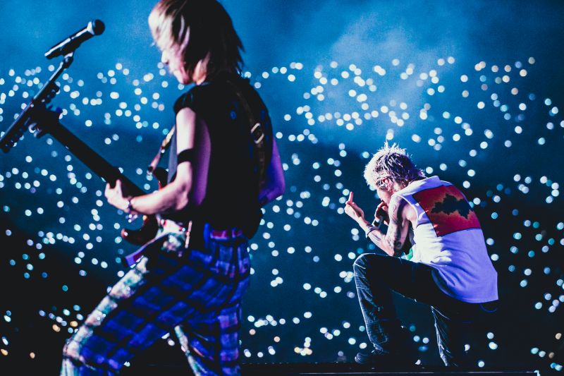 ONE OK ROCK estrena Detox en cines con funciones en formato tradicional, SCREENX y 4DX