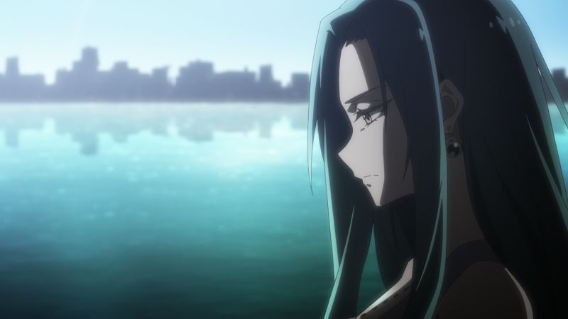 Momento contemplativo – Slime Movie Personaje de cabello oscuro observando el horizonte junto a un cuerpo de agua.