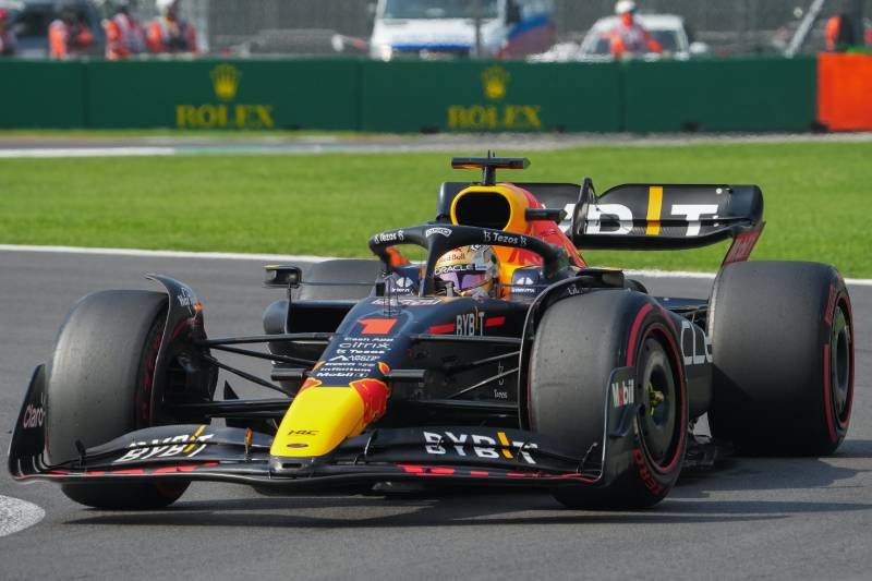 Max Verstappen consigue la pole en el México GP