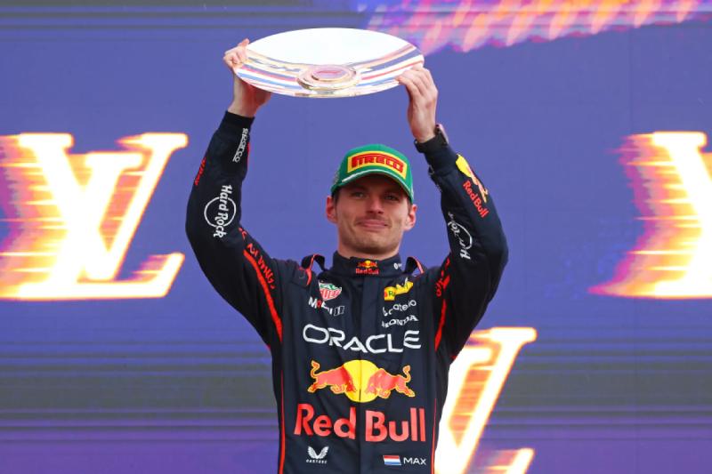 Verstappen finaliza segundo en el caótico Gran Premio de Australia