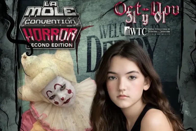 Cartel promocional de La Mole Horror Edition 2 con el logotipo del evento en la parte superior izquierda, acompañado de una fotografía de la actriz Emma-Leigh Cullen junto a una figura temática de payaso estilo terrorífico sobre un fondo oscuro con elementos góticos.