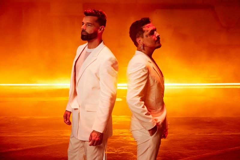 Ricky Martin y Christian Nodal estrenan nueva versión de “Fuego de Noche, Nieve de Día” 