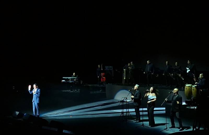 Rey Ruiz derrocha energía en el Auditorio Nacional