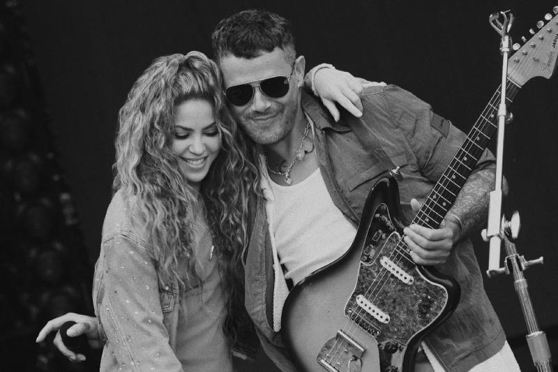 Alejandro Sanz y Shakira estrenan video de “BÉSAME”