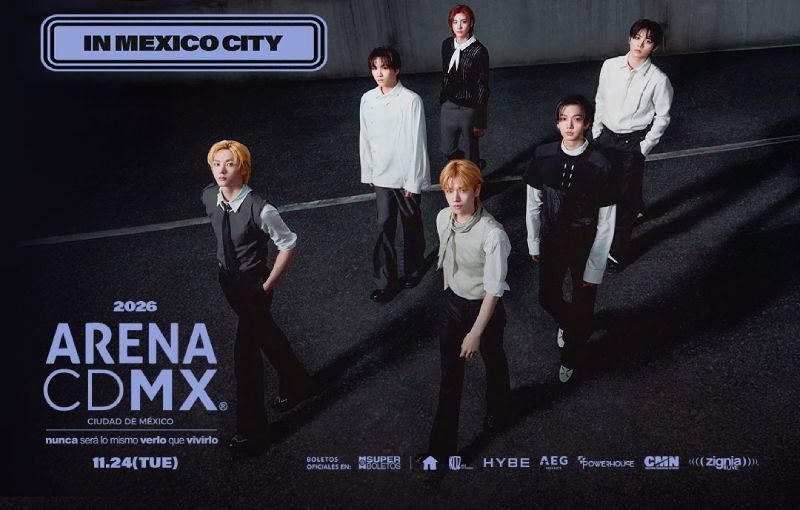 BOYNEXTDOOR en México Fotografía promocional de un grupo musical posando en un espacio minimalista con iluminación tenue.