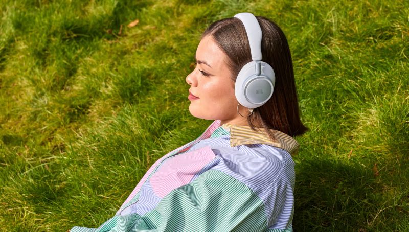 JBL renueva su línea de audio en México con los nuevos Live 780NC y Live 680NC