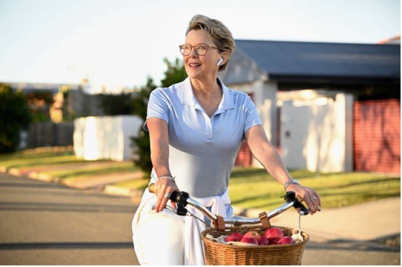 Annette Bening brilla en un emotivo monólogo sobre la maternidad y el matrimonio