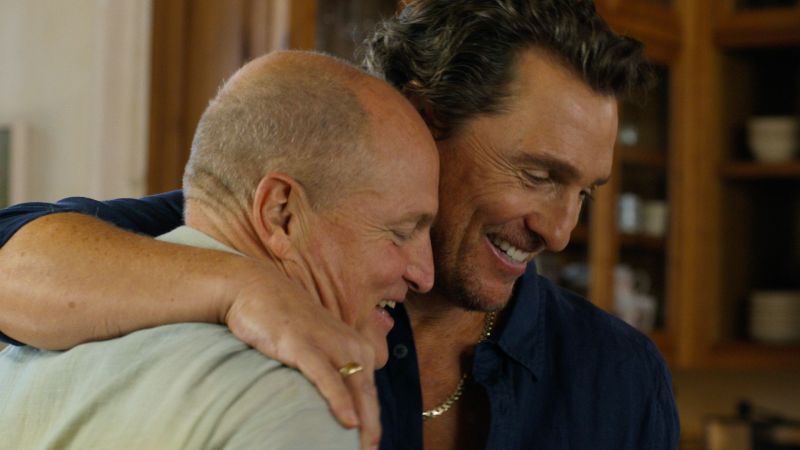 Matthew McConaughey y Woody Harrelson enfrentan una crisis familiar en el primer avance de 