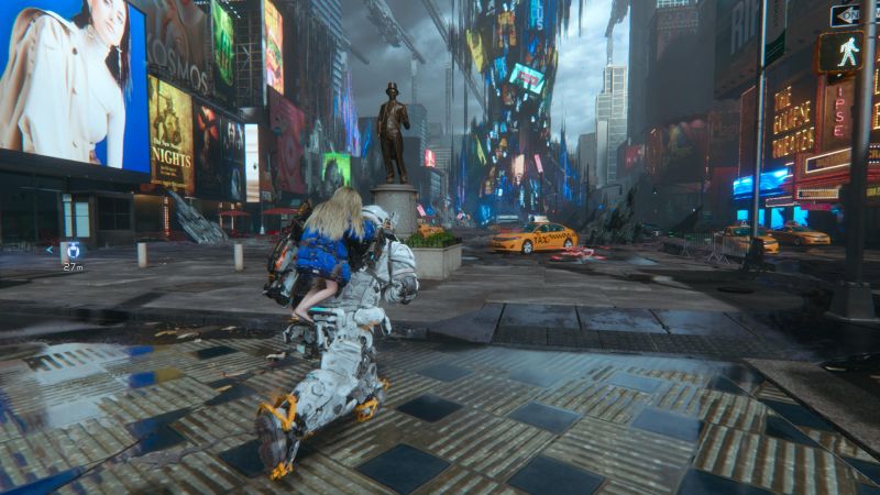 Escena futurista en una ciudad tipo Times Square con un personaje cargando a otro.