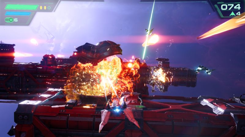 Nave disparando contra estructura espacial que explota.