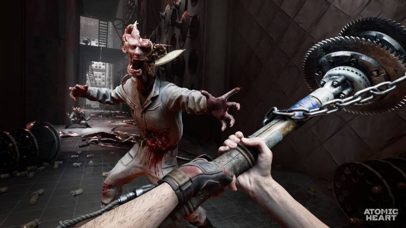 Atomic Heart Blood on Crystal gameplay Escena de combate del DLC Blood on Crystal de Atomic Heart con un enemigo mutado dentro de Facility 3826.