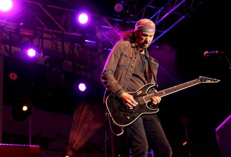 Bruce Kulick, exguitarrista de KISS, regresa a México con conciertos exclusivos