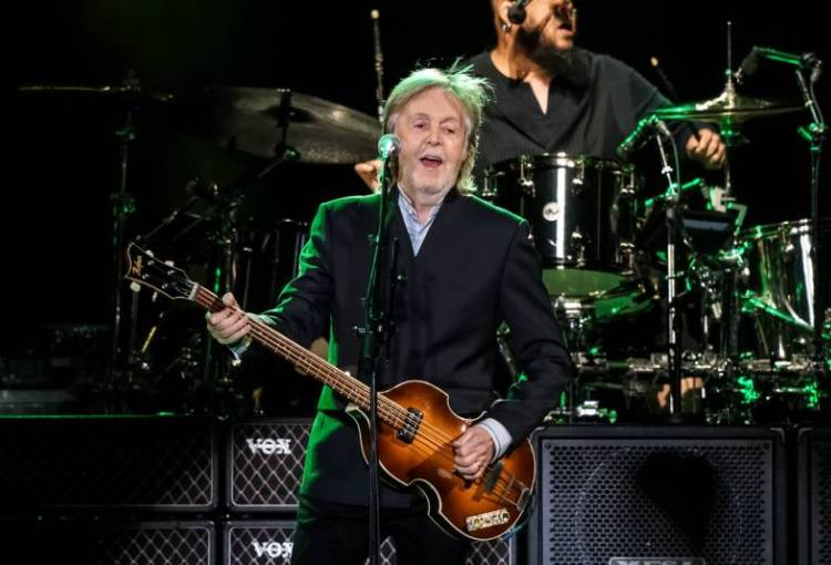 Paul McCartney arranca con éxito su gira 