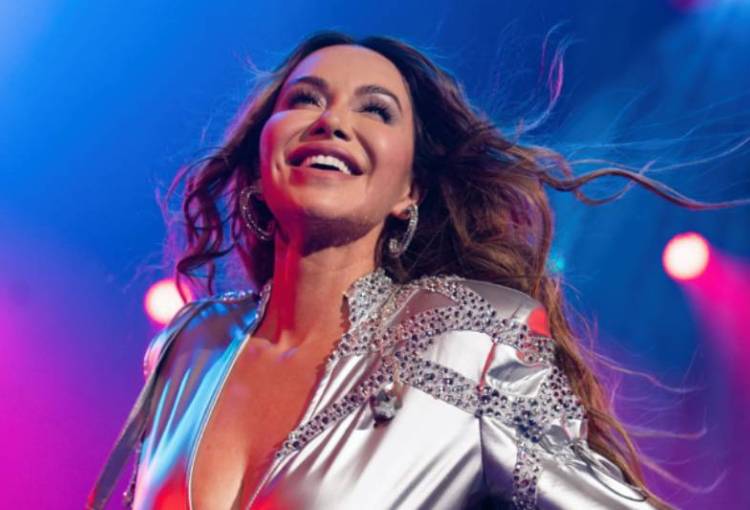 Chiquis hace historia en el Auditorio Nacional y rinde tributo a Jenni Rivera