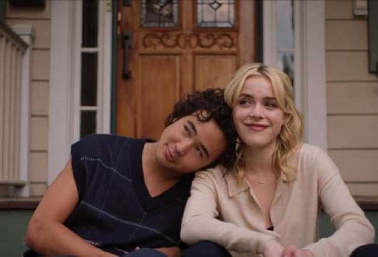 Kiernan Shipka y Nico Hiraga protagonizan la nueva comedia romántica 