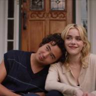 Kiernan Shipka y Nico Hiraga protagonizan la nueva comedia romántica 