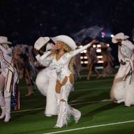 Beyoncé ilumina la Navidad con un épico espectáculo de medio tiempo en la NFL