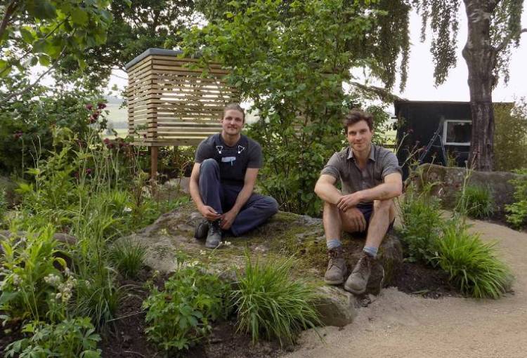 Jardineros al rescate: El programa que transforma jardines en tiempo récord