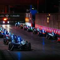 La Fórmula E debuta en Jeddah con una carrera nocturna y el Pit Boost