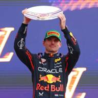 Verstappen finaliza segundo en el caótico Gran Premio de Australia