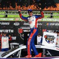 Logano gana en Texas con remontada espectacular; Suárez entra al Top 10